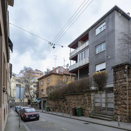 Modern Studio Near British Square Zagreb Bagian luar foto
