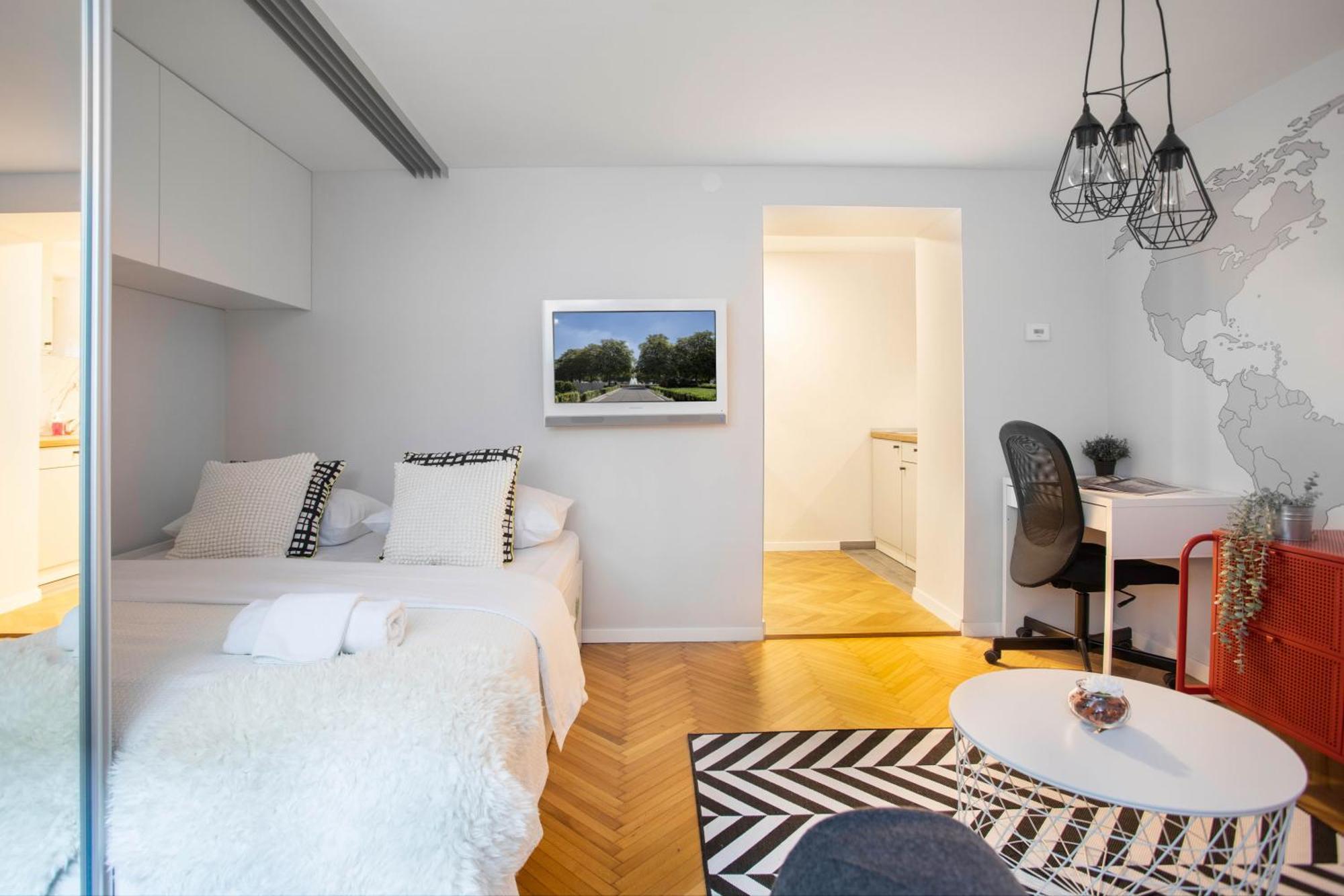 Modern Studio Near British Square Zagreb Bagian luar foto