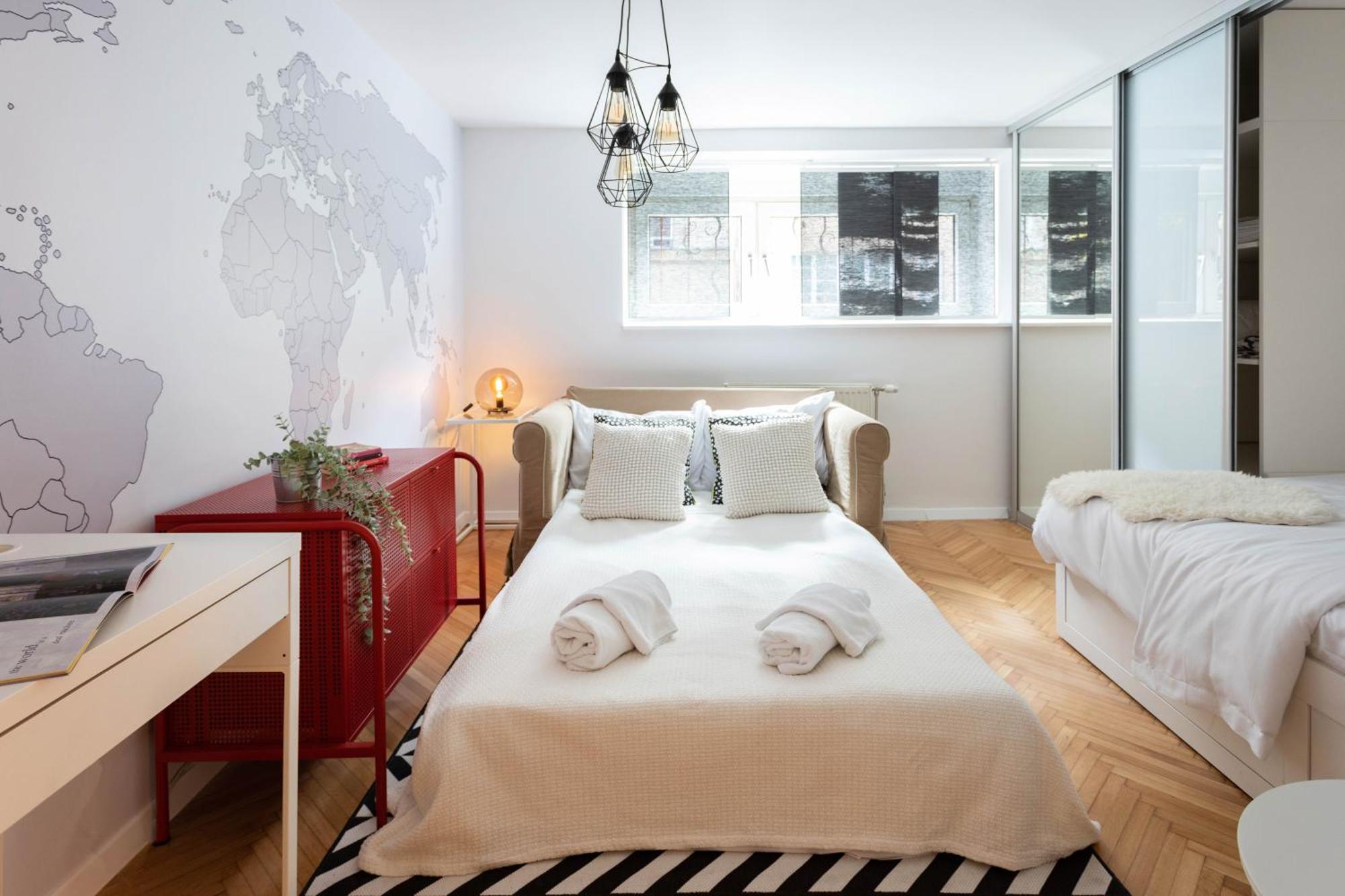 Modern Studio Near British Square Zagreb Bagian luar foto