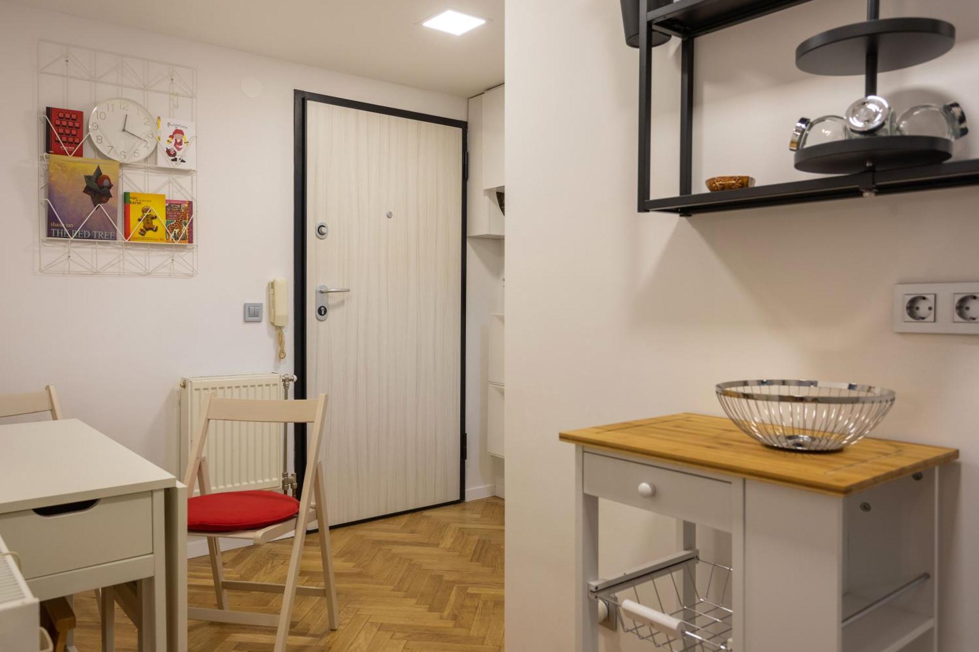 Modern Studio Near British Square Zagreb Bagian luar foto